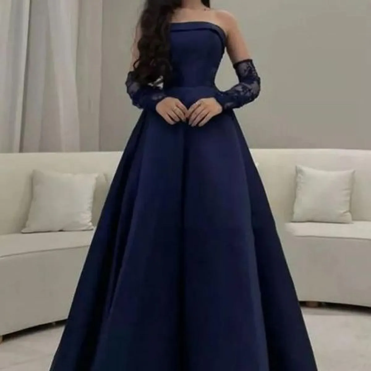 Abiti da ballo con maniche in pizzo blu navy Abiti da donna 2023 con spalle scoperte Abito da sera formale in raso Arabia Saudit