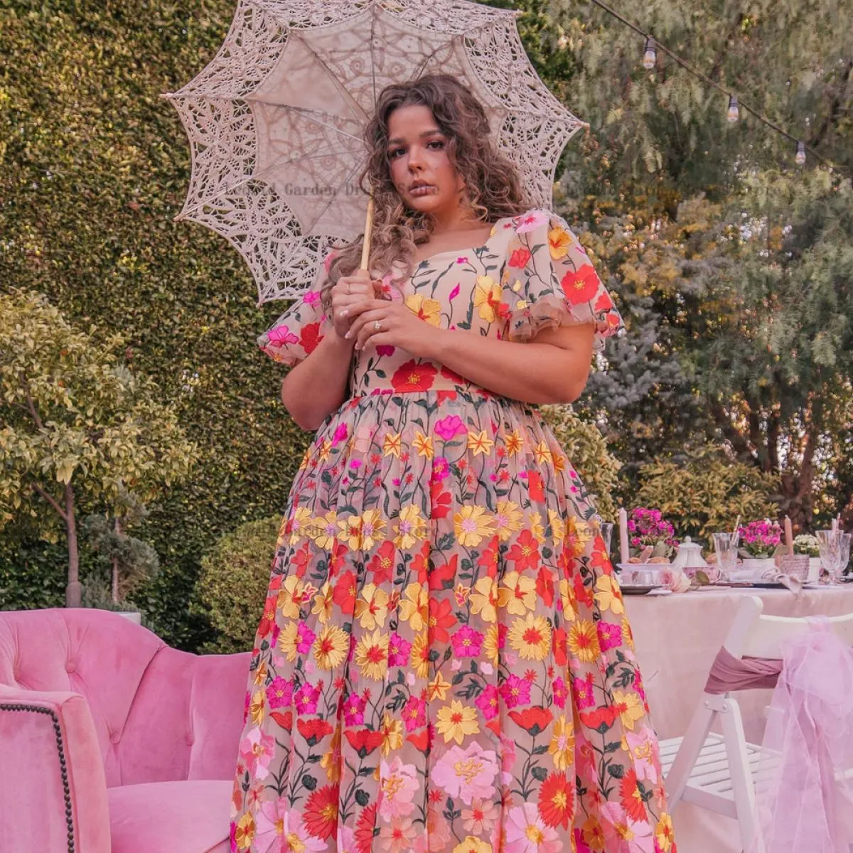 Abiti da sera squisiti Collo quadrato Fiori Abito da festa Maniche corte Abiti per invitati a un matrimonio Una linea Lunghezza