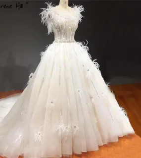 Abiti da sposa senza maniche in cristallo con piume bianche senza maniche Abiti da sposa di fascia alta di lusso senza maniche H