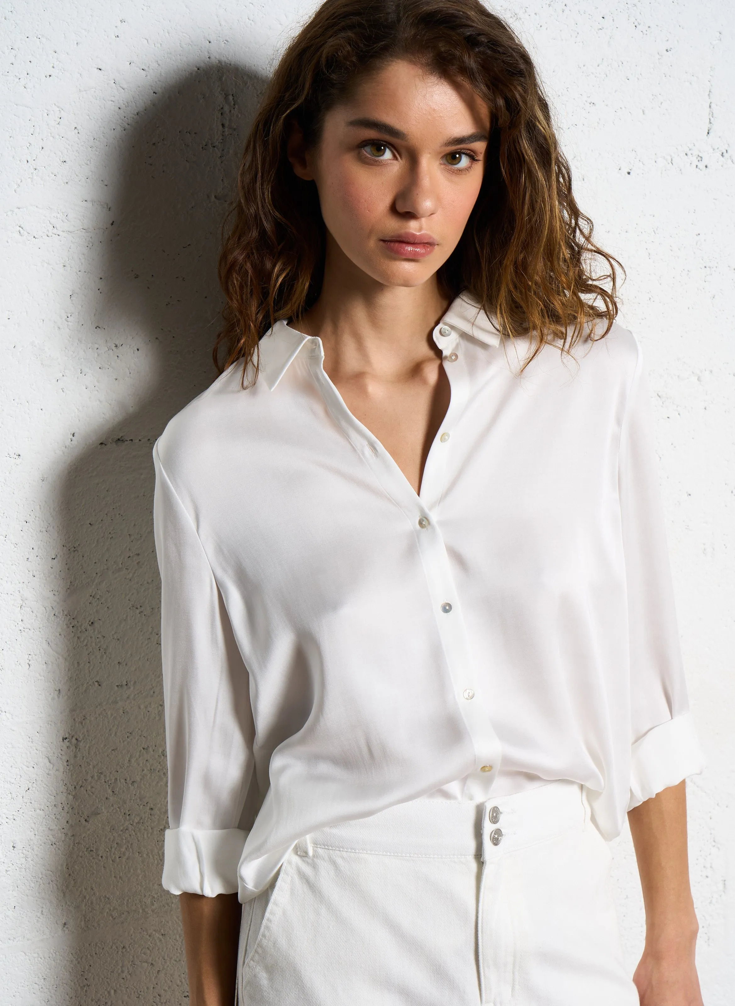  MAISON 123   CARLA - Camicia collo classico satinata | Bianco