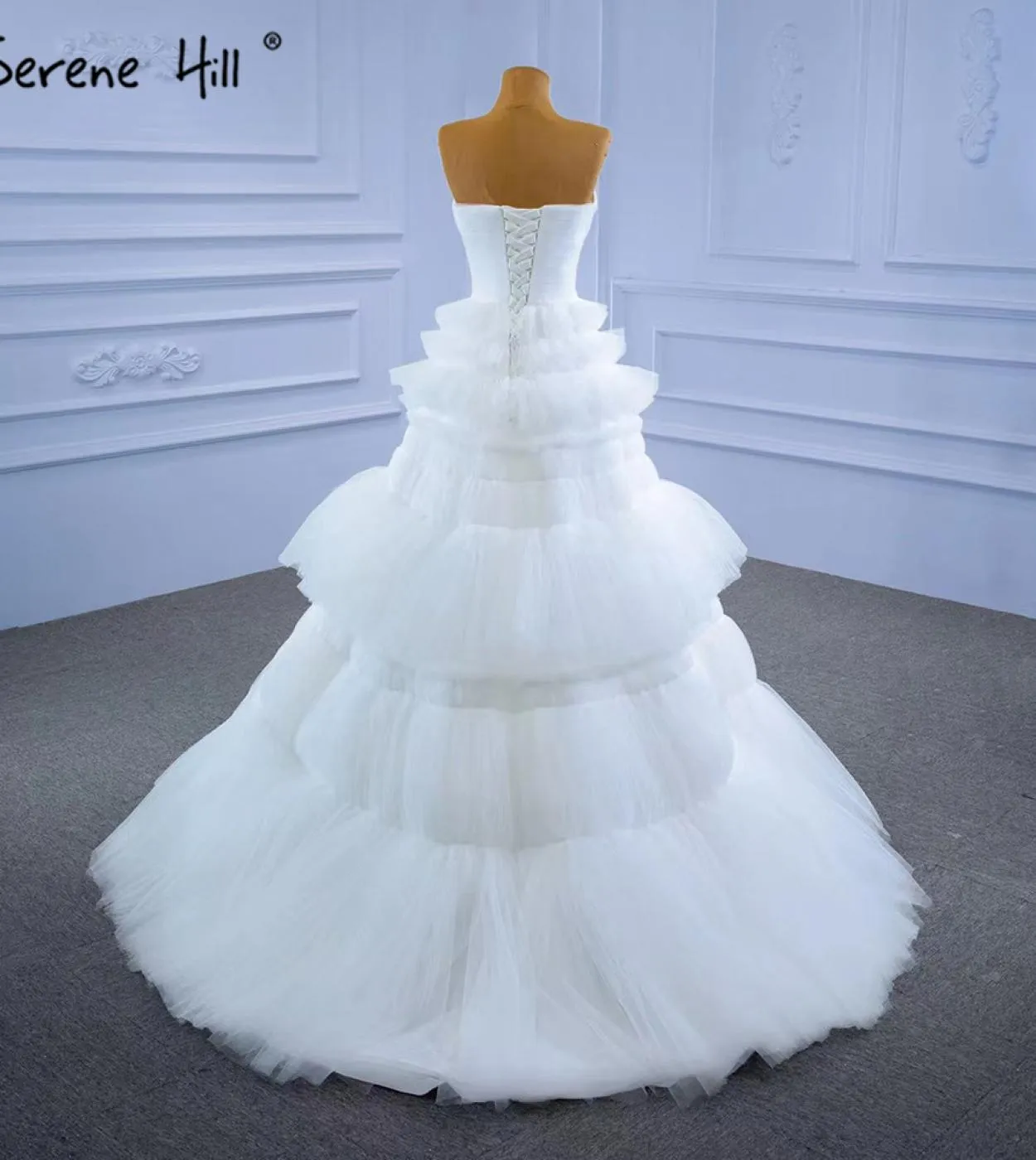 Serene Hill White Princess Ruffles Abiti da sposa Abiti da sposa semplici di fascia alta Hm67308 Abiti da sposa su misura